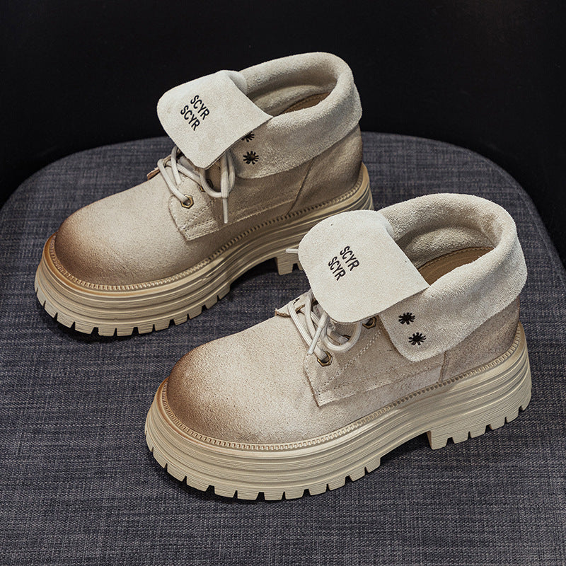 Beautifully Finished Boots in a Timeless Design