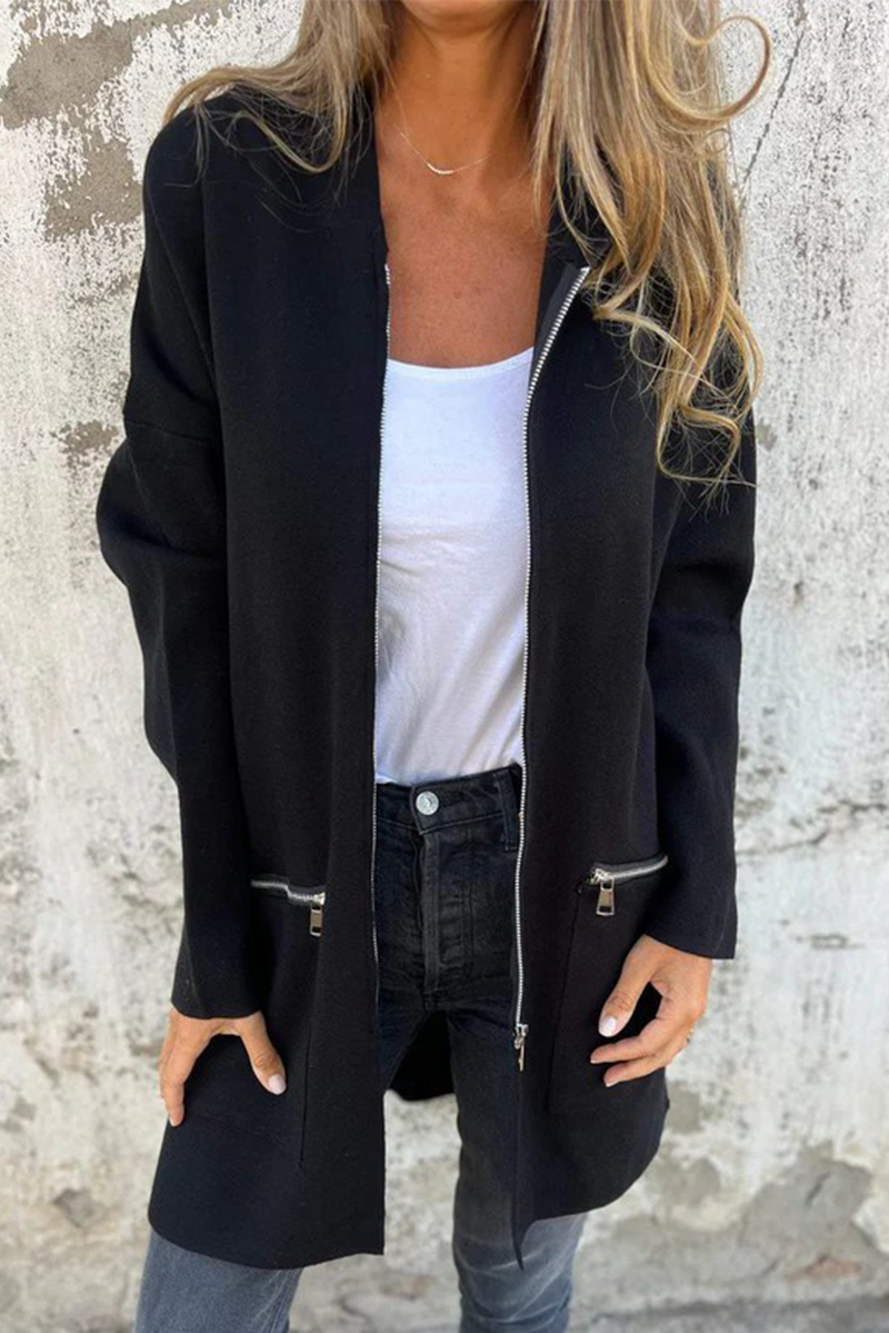 Effortlessly Elegant Garment with a Timeless Design