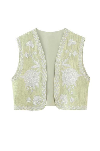Sophisticated Garment with a Clean Classic Look