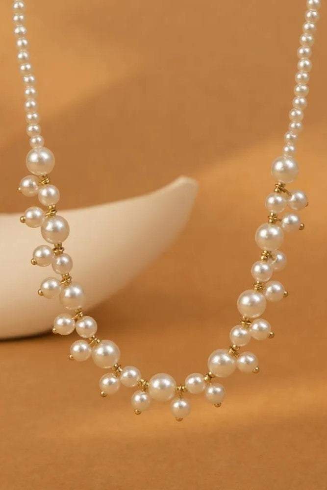 Effortlessly Elegant Garment with a Timeless Design