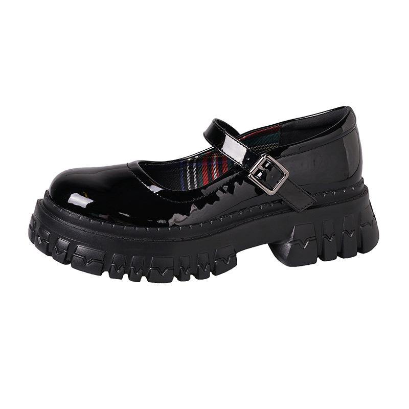Elegantly Styled Shoes for Everyday Wear