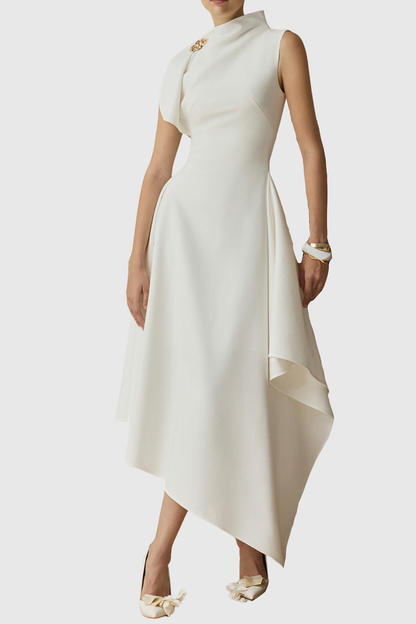 Beautifully Finished Dress in a Timeless Design