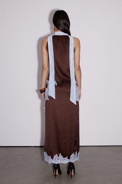 Beautifully Finished Garment in a Timeless Design