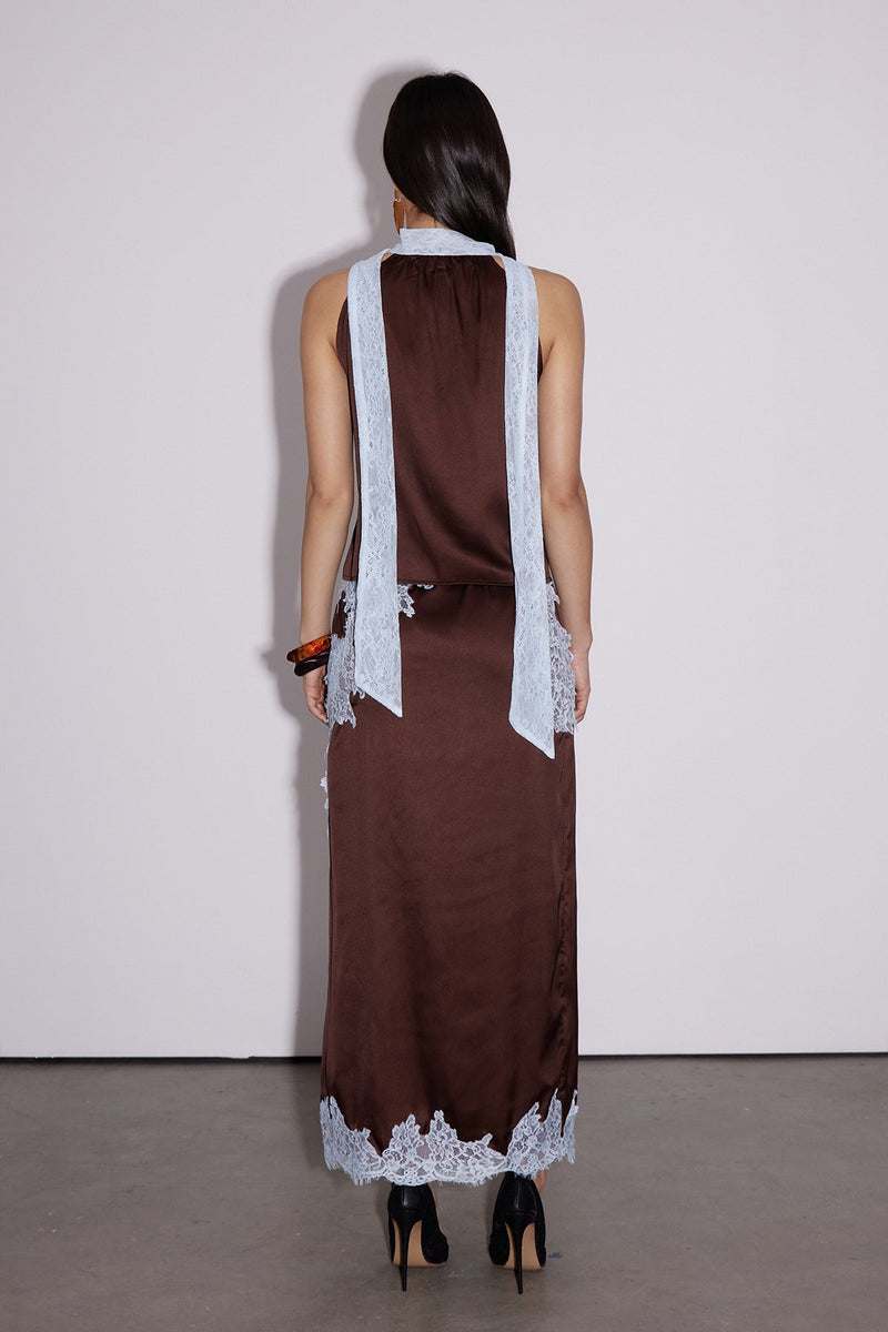 Beautifully Finished Garment in a Timeless Design