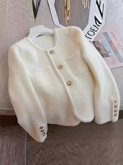 Effortlessly Elegant Cardigan with a Timeless Design