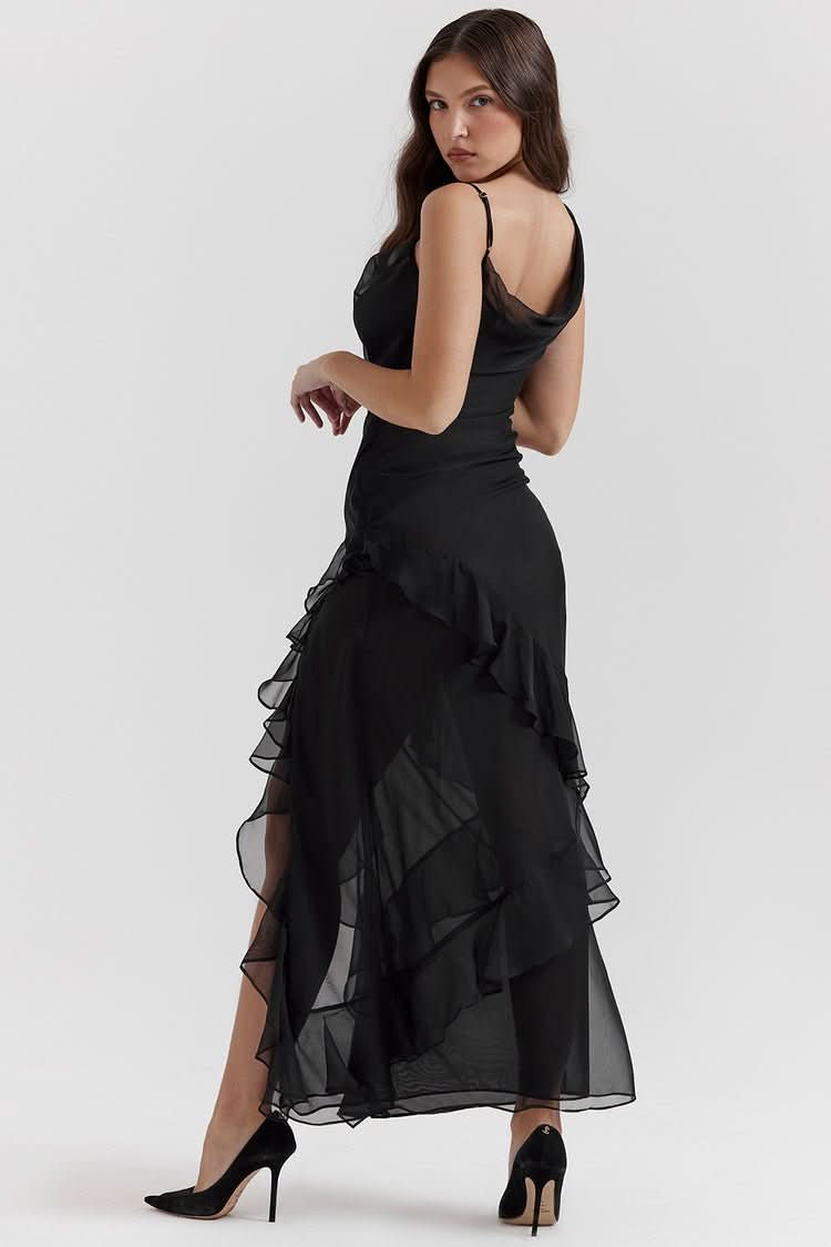 Effortlessly Elegant Dress with a Timeless Design
