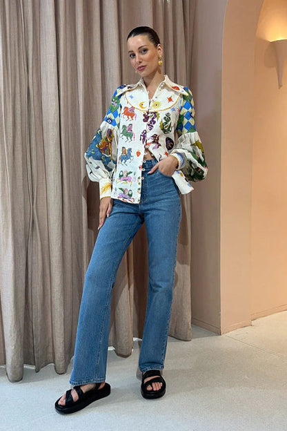 Well Tailored Top with a Graceful Silhouette