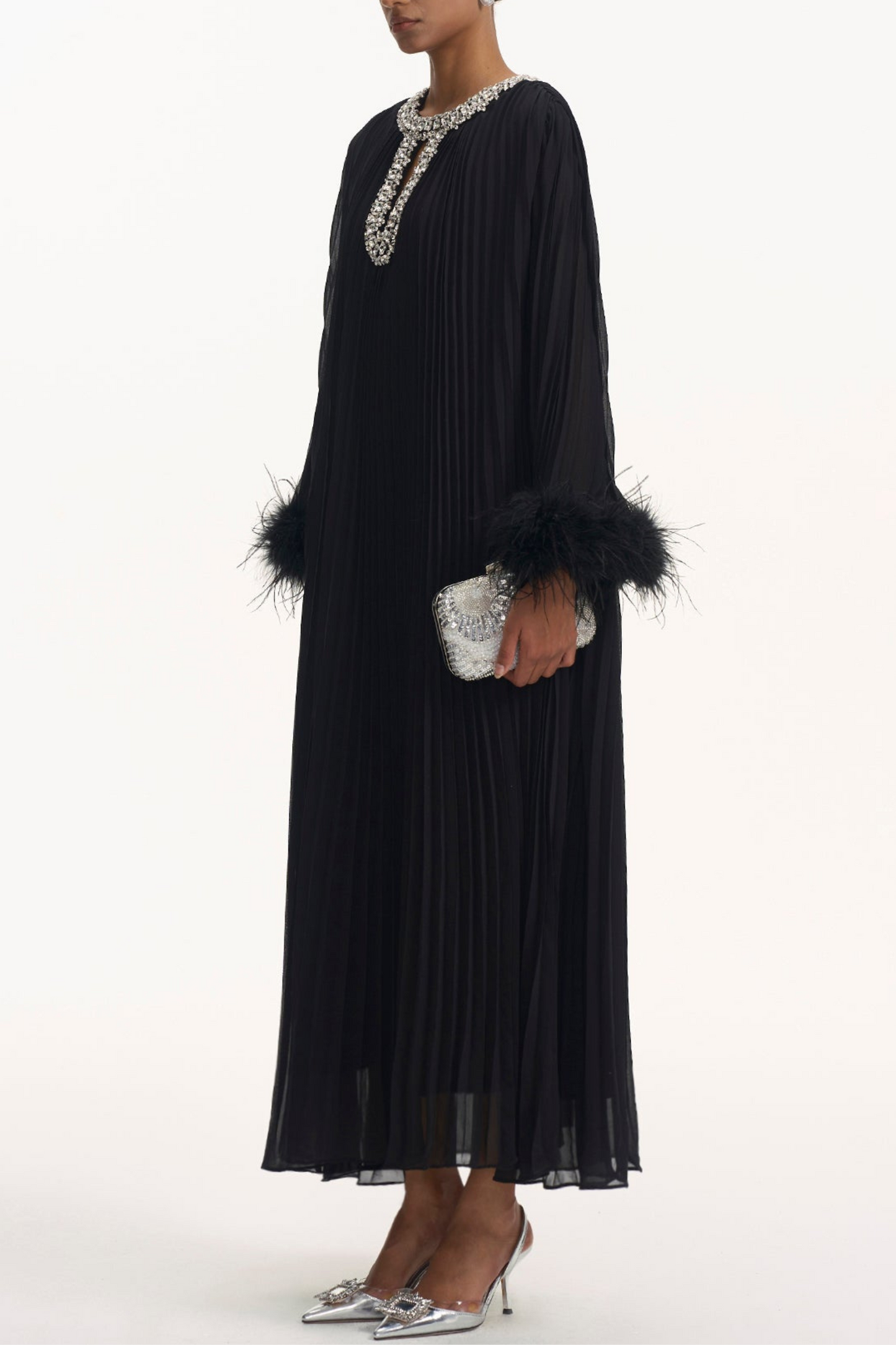 Well Tailored Dress with a Graceful Silhouette