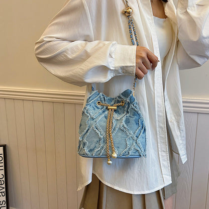 Classic Vintage Bag with a Flattering Fit