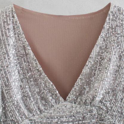 Well Tailored Top with a Graceful Silhouette
