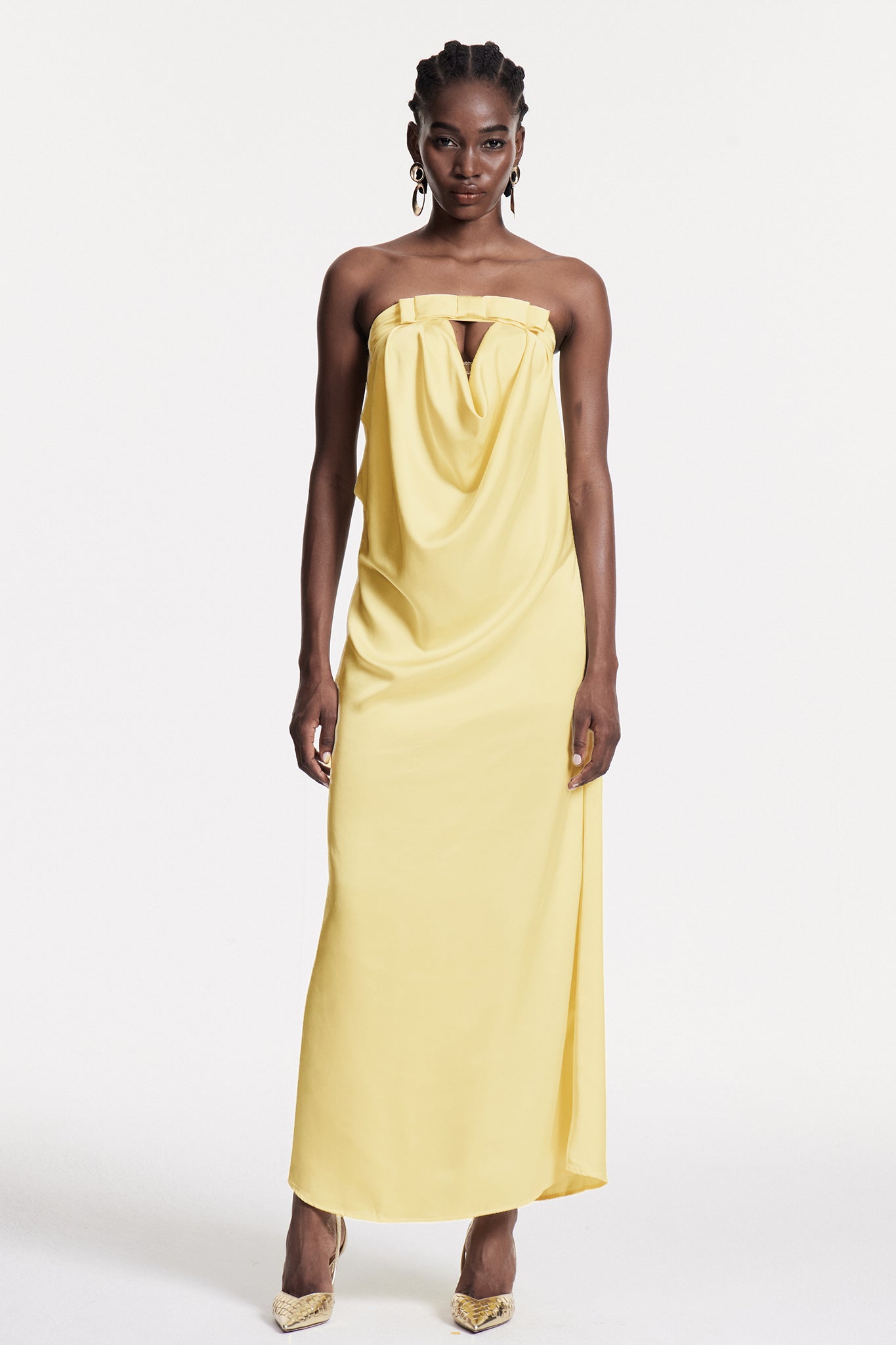 Well Tailored Dress with a Graceful Silhouette