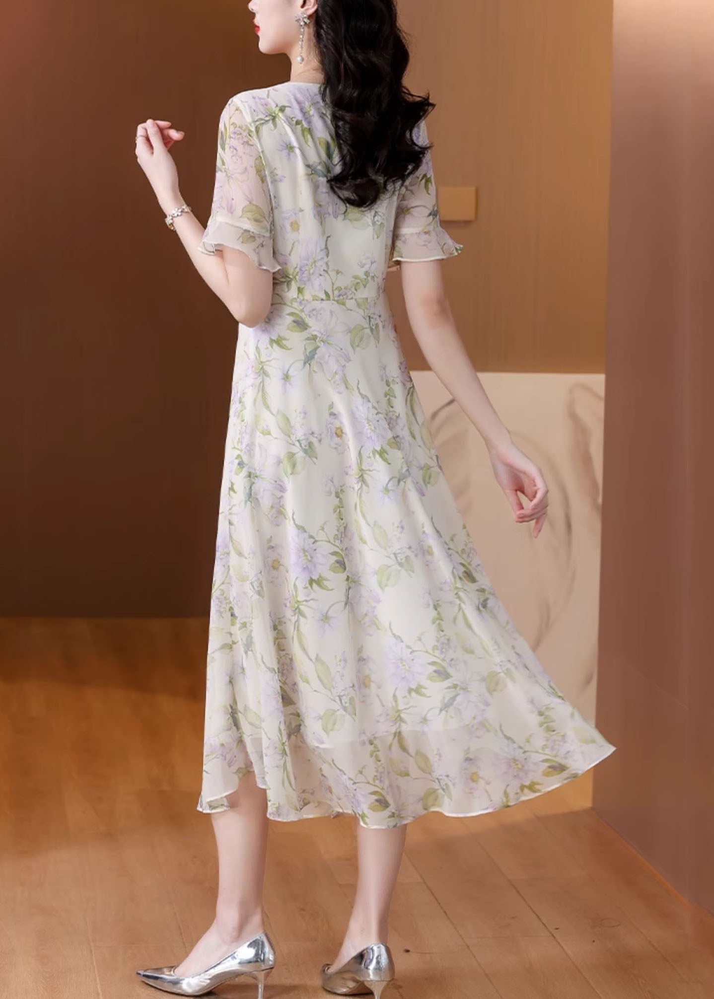 Beautifully Crafted Dress in a Classic Style