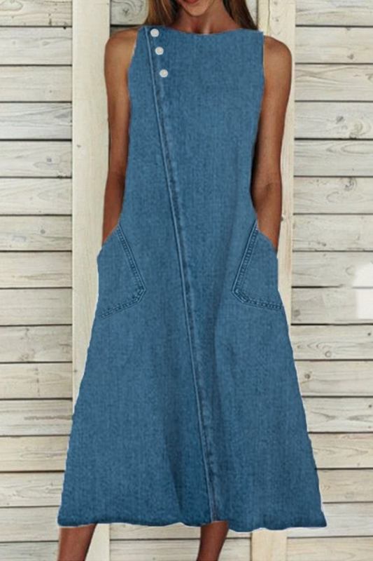 Classic Vintage Dress with a Flattering Fit