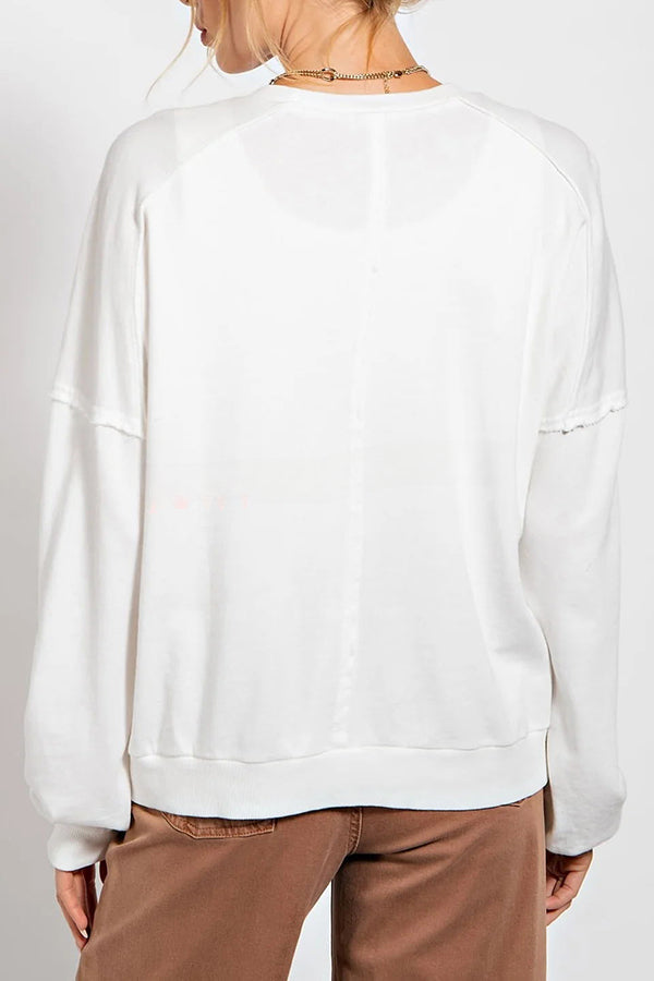 Effortlessly Elegant Pullover with a Timeless Design