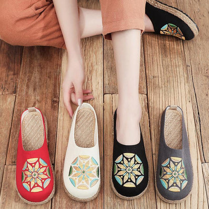 Effortlessly Elegant Shoes with a Timeless Design