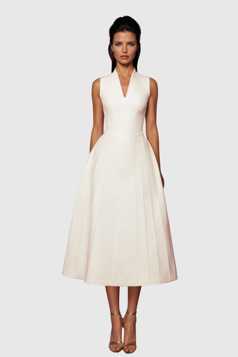 Beautifully Crafted Dress in a Classic Style