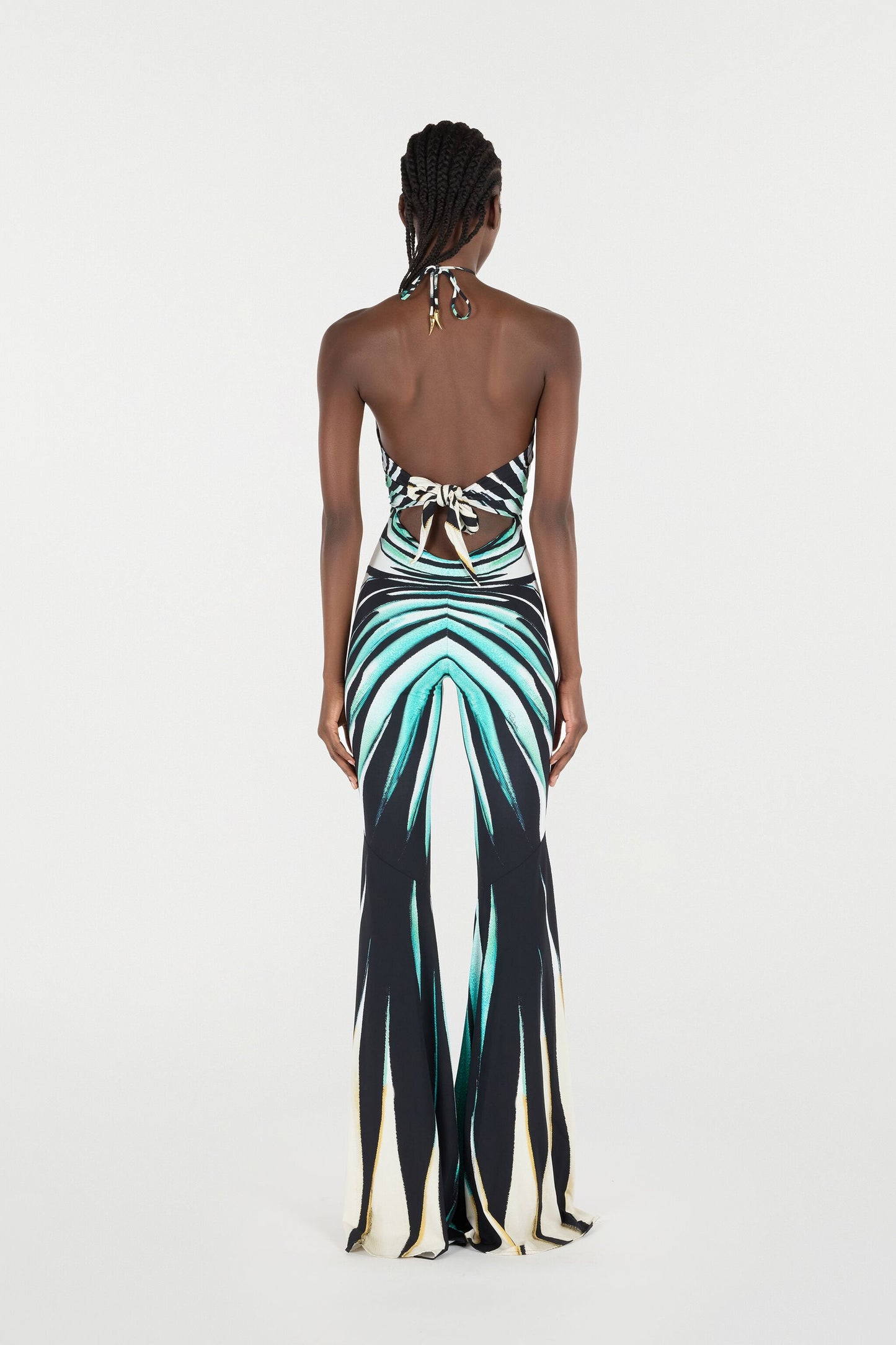 Beautifully Finished Garment in a Timeless Design