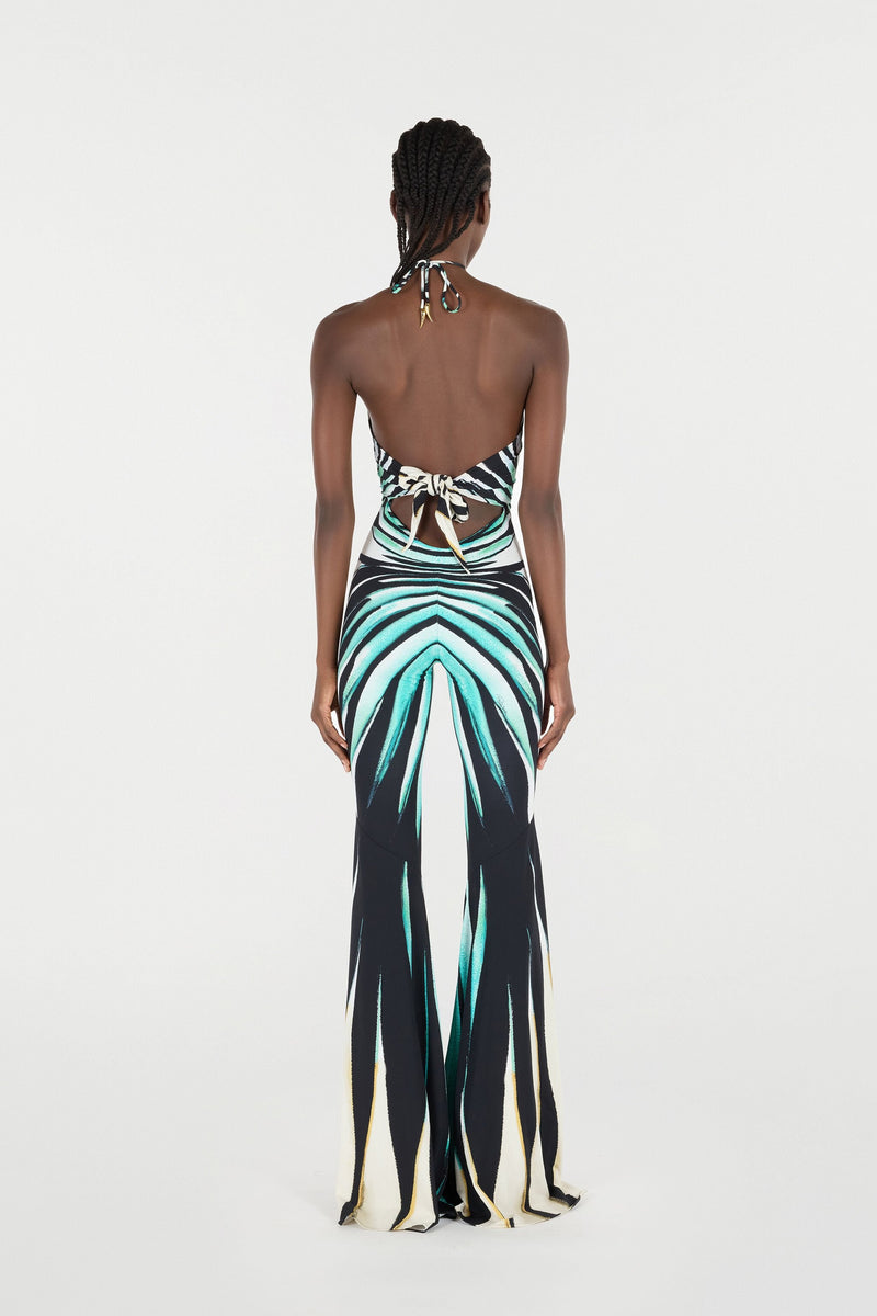Beautifully Finished Garment in a Timeless Design
