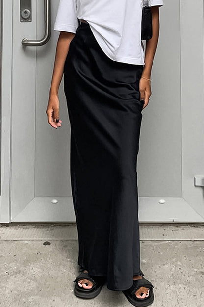 Effortlessly Elegant Garment with a Timeless Design