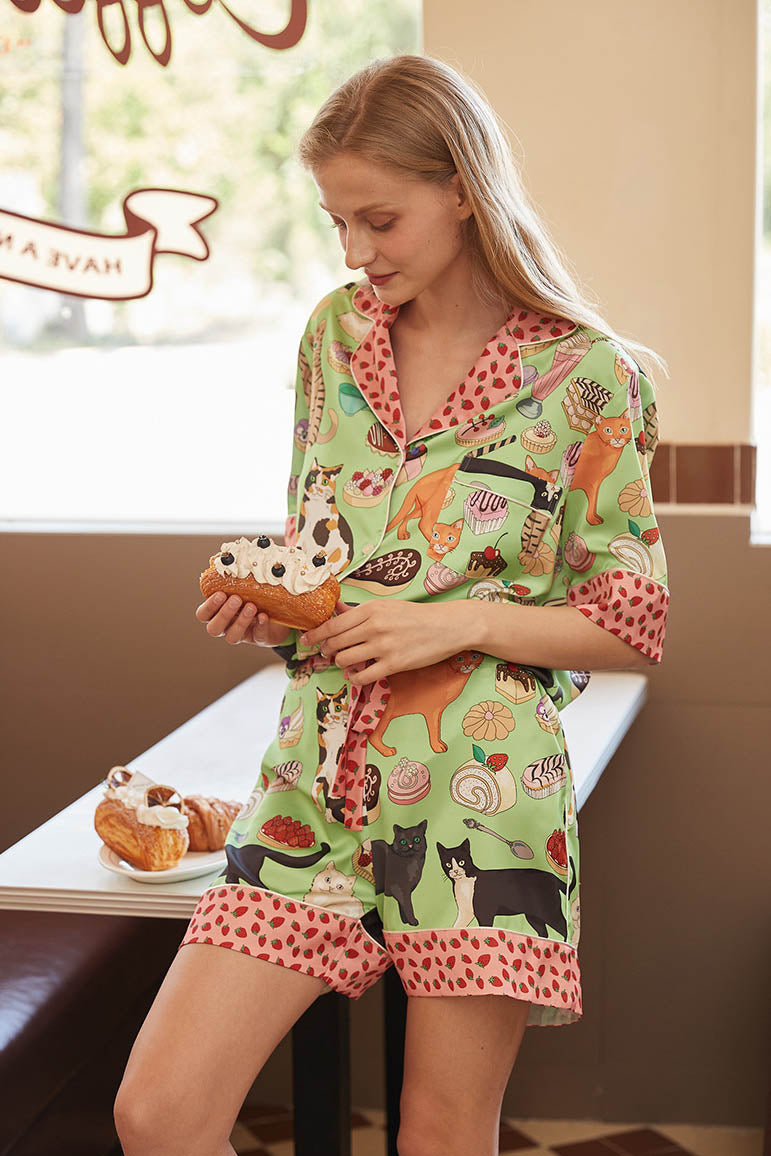 Gracefully Styled Garment for Any Occasion