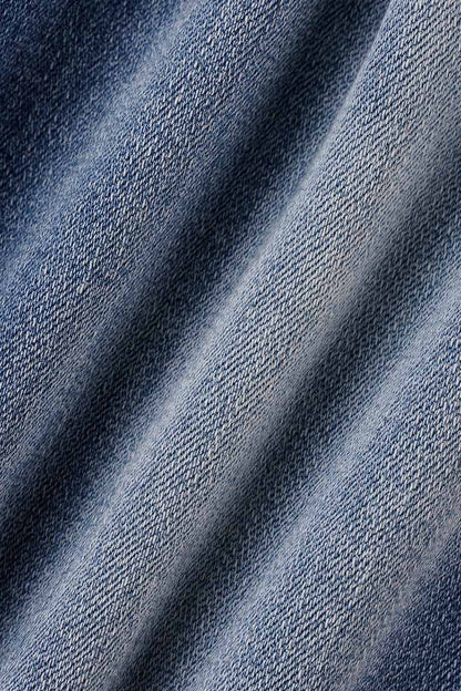Beautifully Finished Garment in a Timeless Design