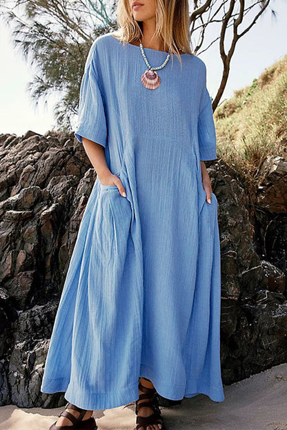 Effortlessly Elegant Dress with a Timeless Design