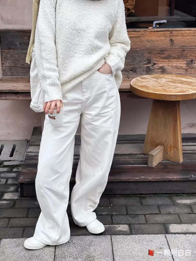 Sophisticated Pants with a Clean Classic Look