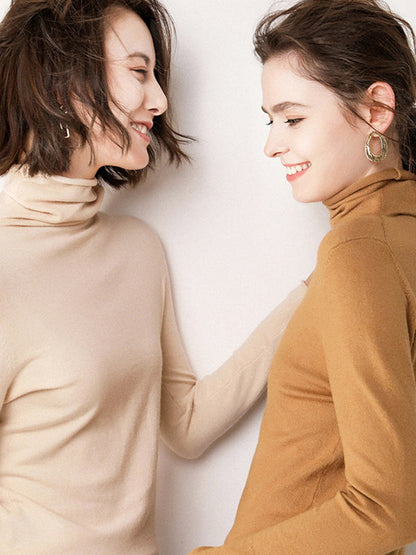 Classic Vintage Sweater with a Flattering Fit