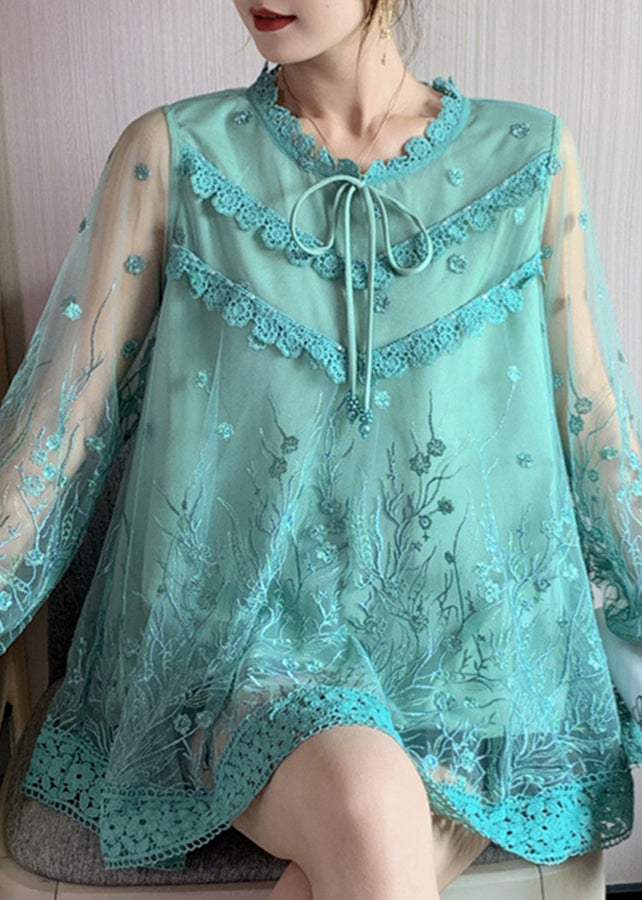 Effortlessly Elegant Top with a Timeless Design