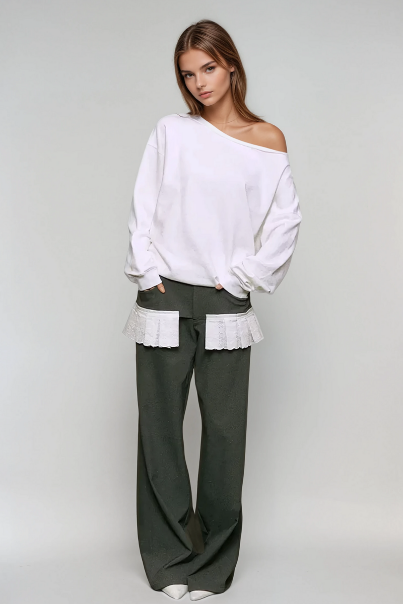 Effortlessly Elegant Pants with a Timeless Design