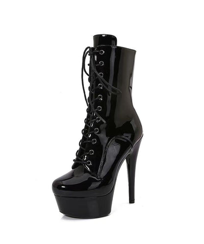 Well Tailored Boots with a Graceful Silhouette