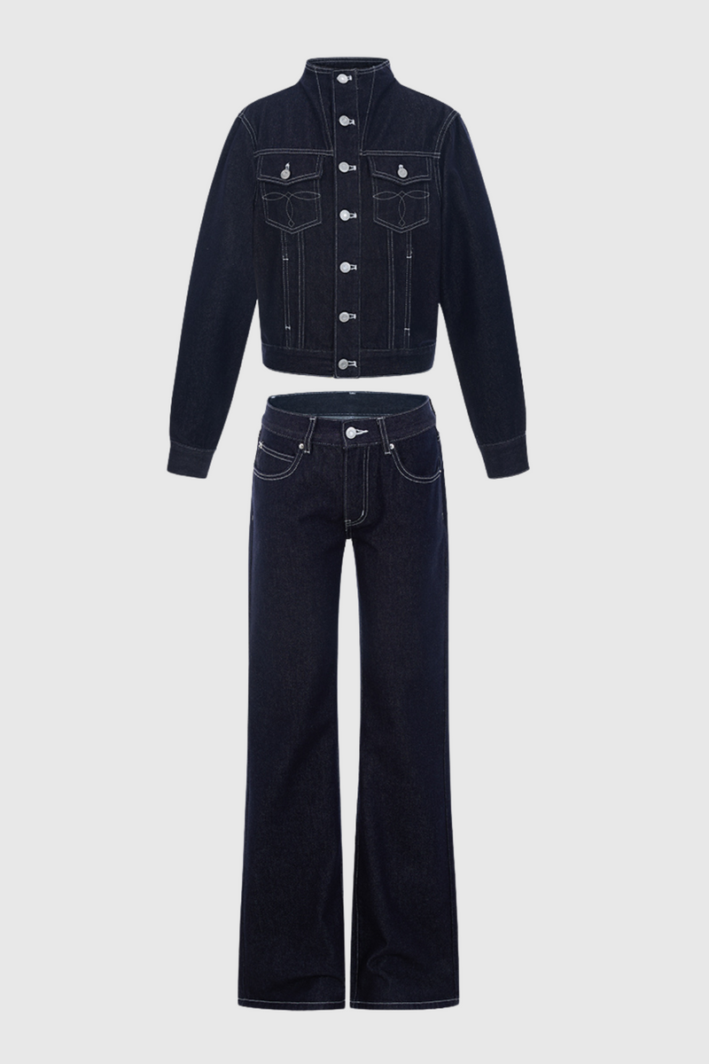 Effortlessly Elegant Garment with a Timeless Design