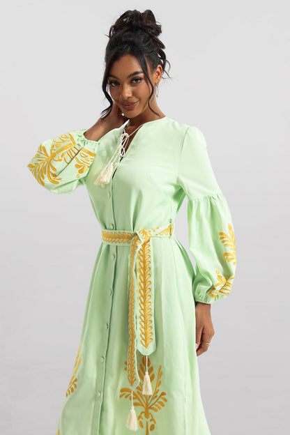 Well Tailored Dress with a Graceful Silhouette