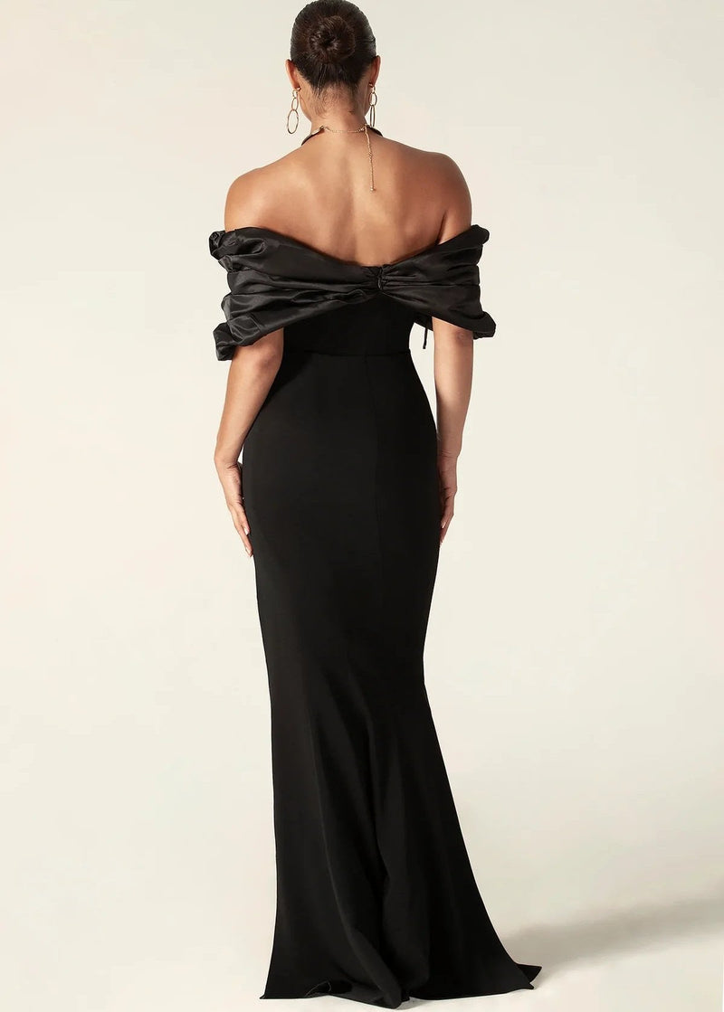 Effortlessly Elegant Garment with a Timeless Design
