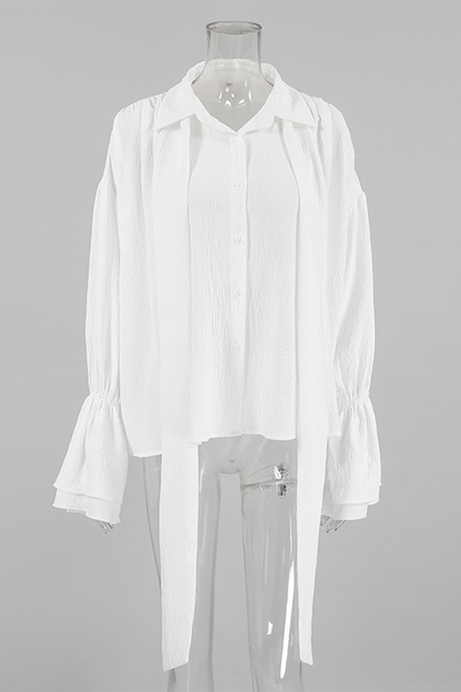 Well Tailored Blouse with a Graceful Silhouette