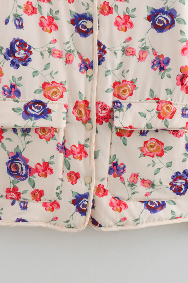 Elegantly Styled Cardigan for Everyday Wear