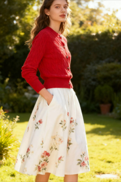 Well Tailored Cardigan with a Graceful Silhouette