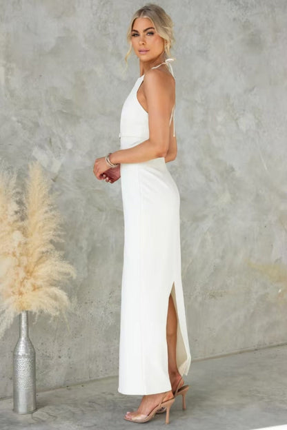 Effortlessly Elegant Garment with a Timeless Design