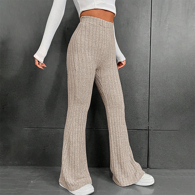 Classic Vintage Pants with a Flattering Fit
