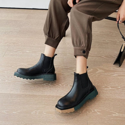 Elegantly Styled Boots for Everyday Wear