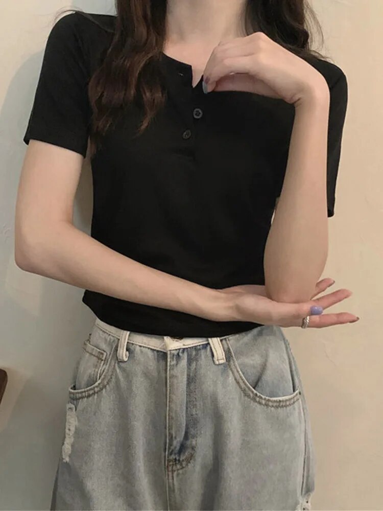 Beautifully Finished T-Shirt in a Timeless Design
