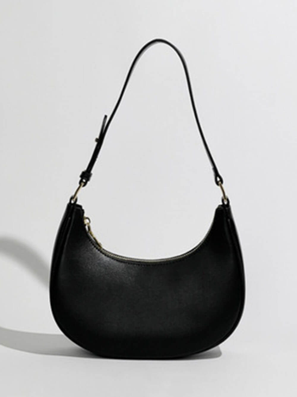 Elegantly Styled Bag for Everyday Wear