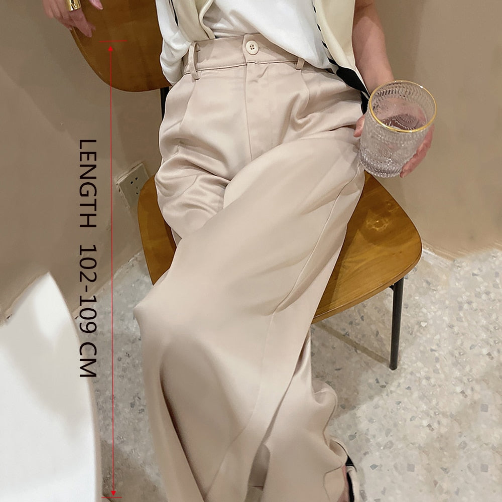 Polished Trousers with an Effortless Classic Look
