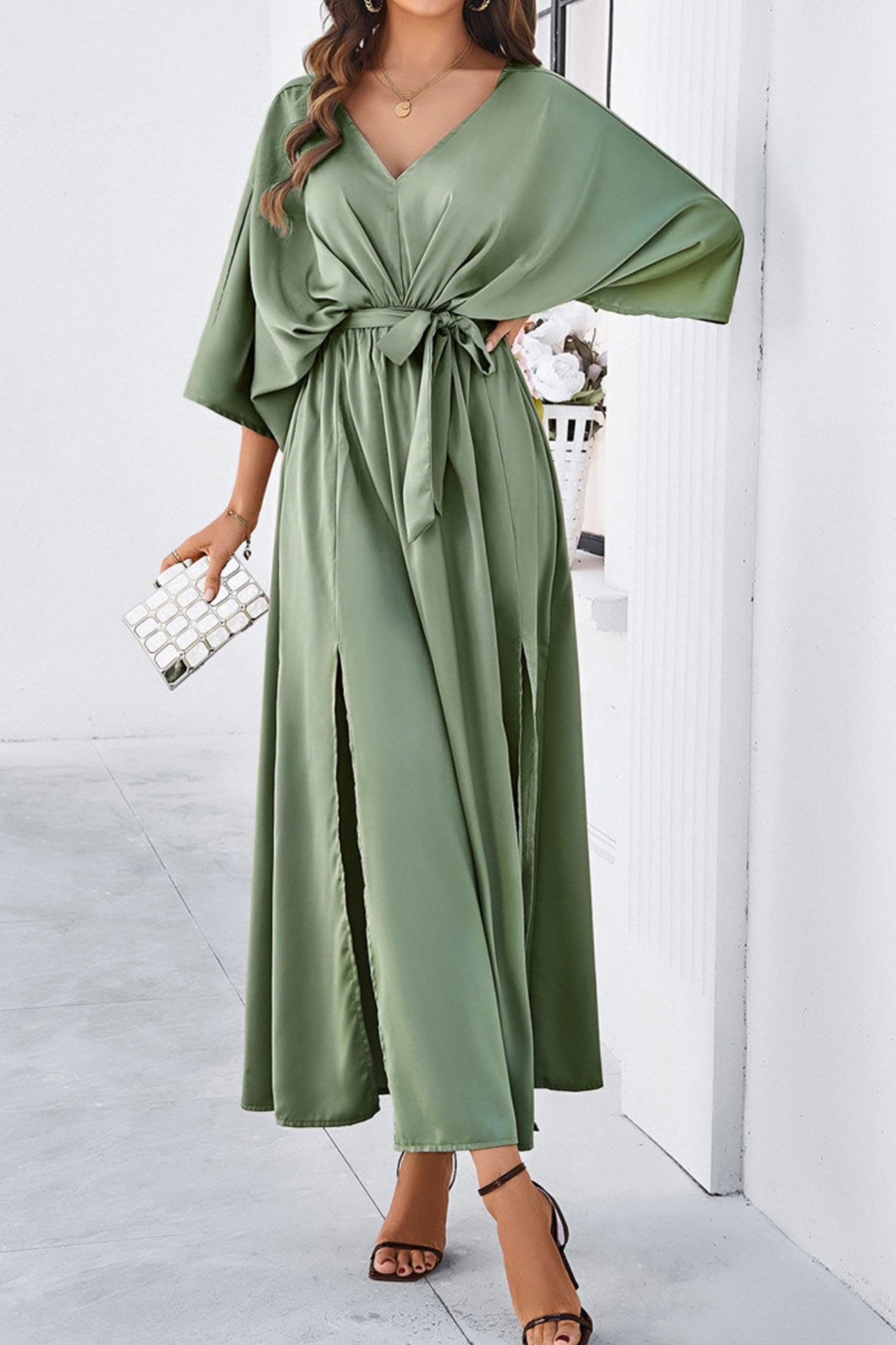 Classic Vintage Dress with a Flattering Fit