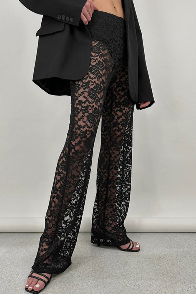 Effortlessly Elegant Pants with a Timeless Design