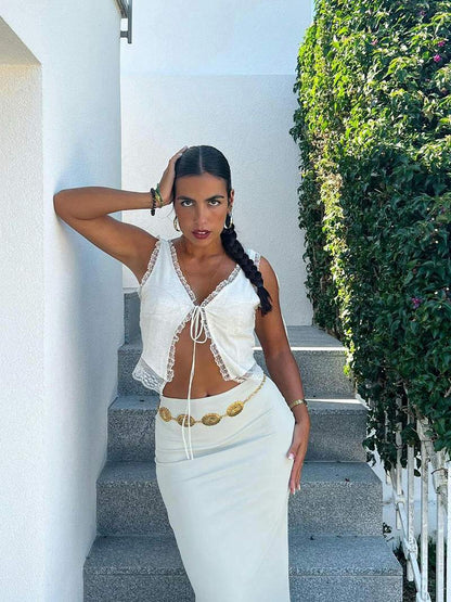 Beautifully Finished Top in a Timeless Design