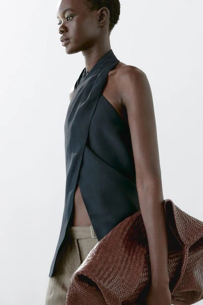 Effortlessly Elegant Top with a Timeless Design