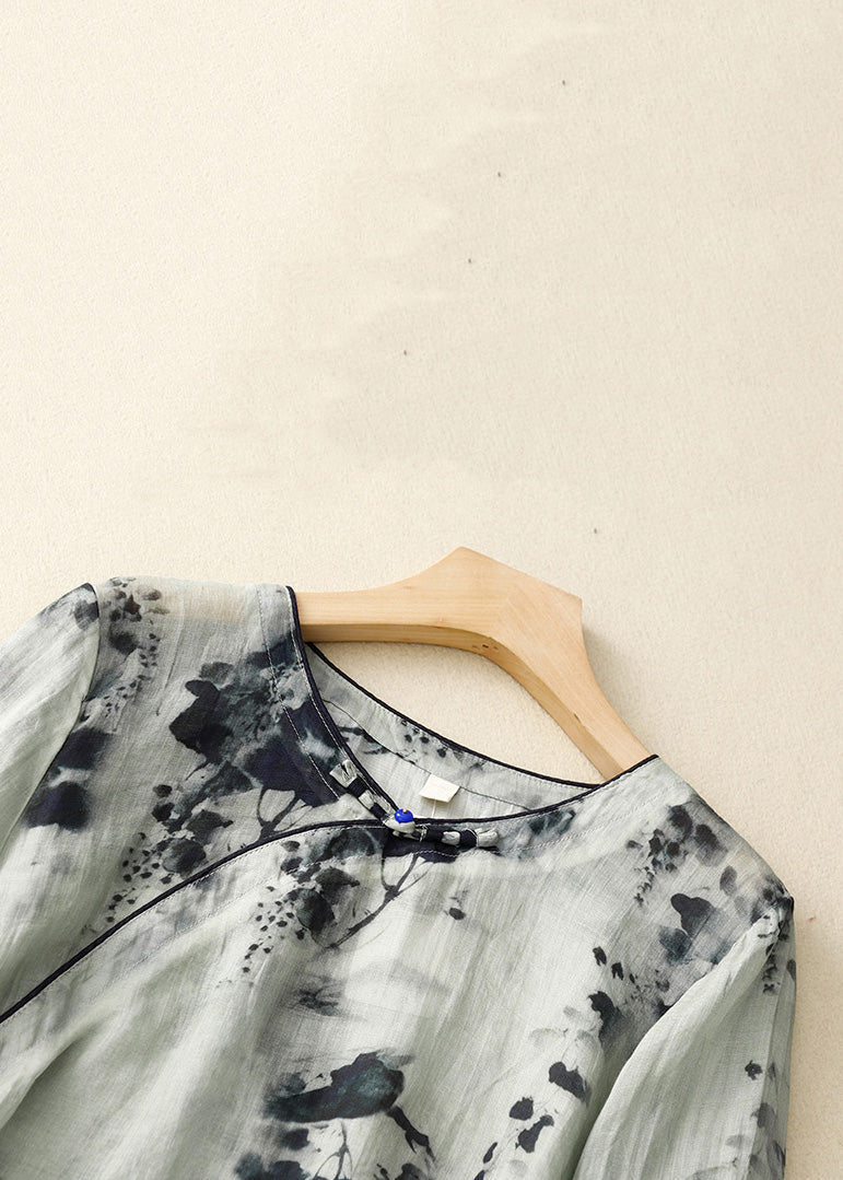 Beautifully Finished Blouse in a Timeless Design