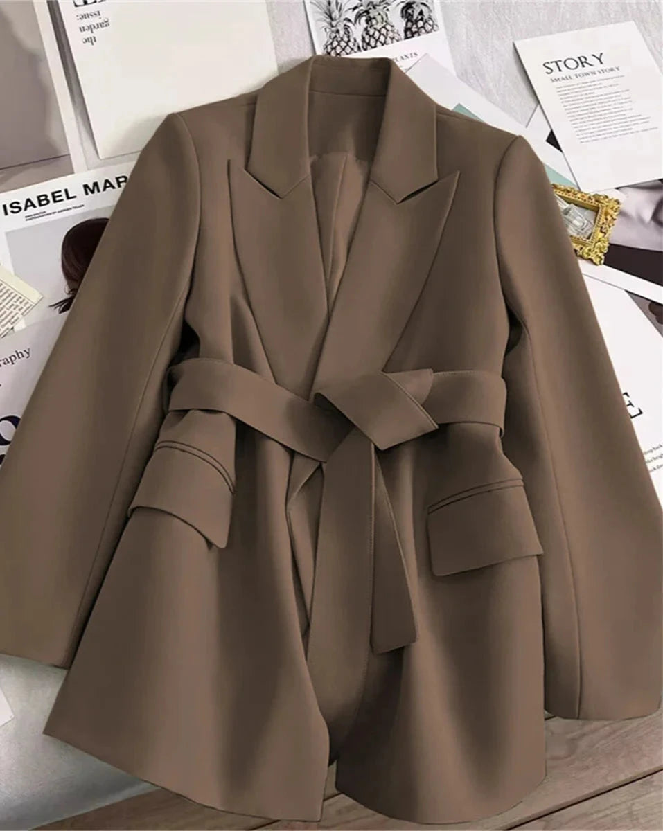 Effortlessly Elegant Garment with a Timeless Design