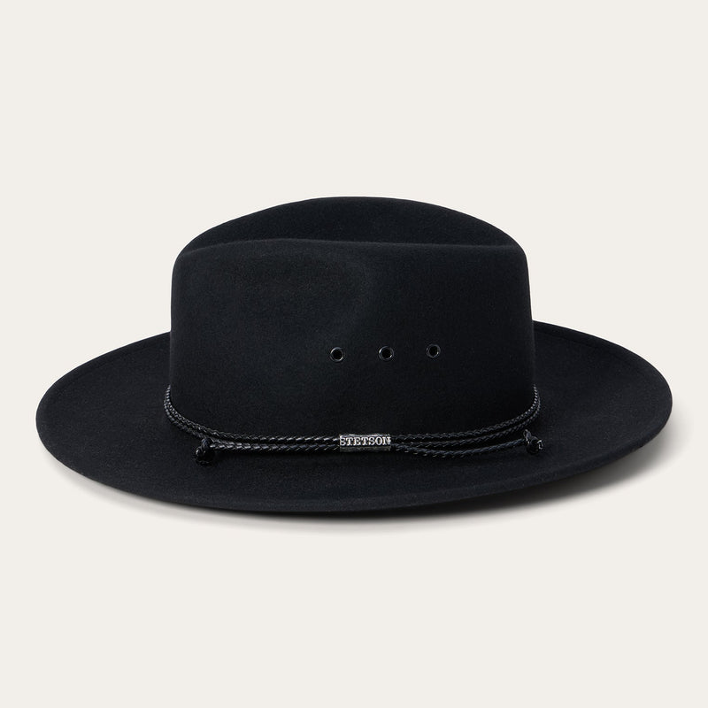Sophisticated Garment with a Clean Classic Look